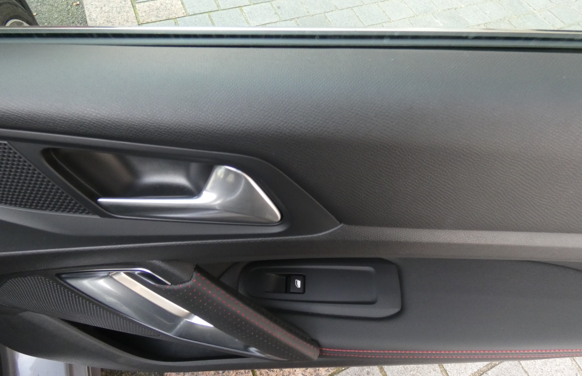 Peugeot 308 — 16